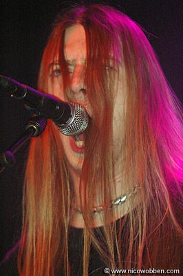 grav110206_05