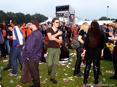 misc_doa02_crowd1_d